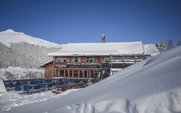Restaurant Spina direkt an der Skipiste des Rinerhorn. | © Davos Klosters Mountains