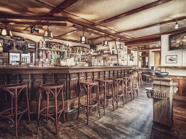 Die heimelige Hausbar in der Alten Post Davos. | © Davos Klosters Mountains