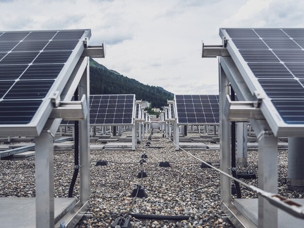 Solaranlage auf dem Dach vom Hotel Ochsen 2 | © Davos Klosters Mountains