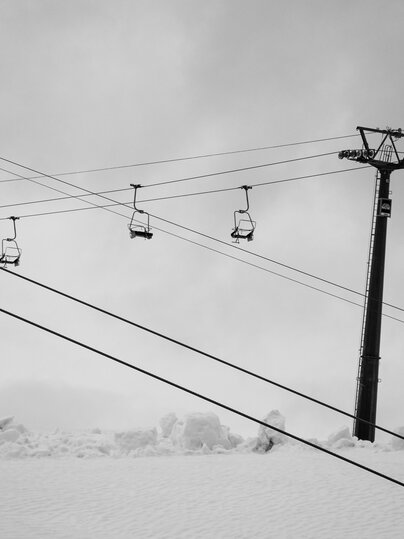 Einzelne Sesselbahnen auf Tragseil | © Davos Klosters Mountains 