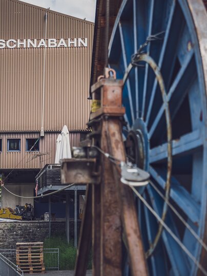 Die Bobine mit dem Tragseil für die Seilbahn steht an der Talstation Gotschna. | © Davos Klosters Mountains