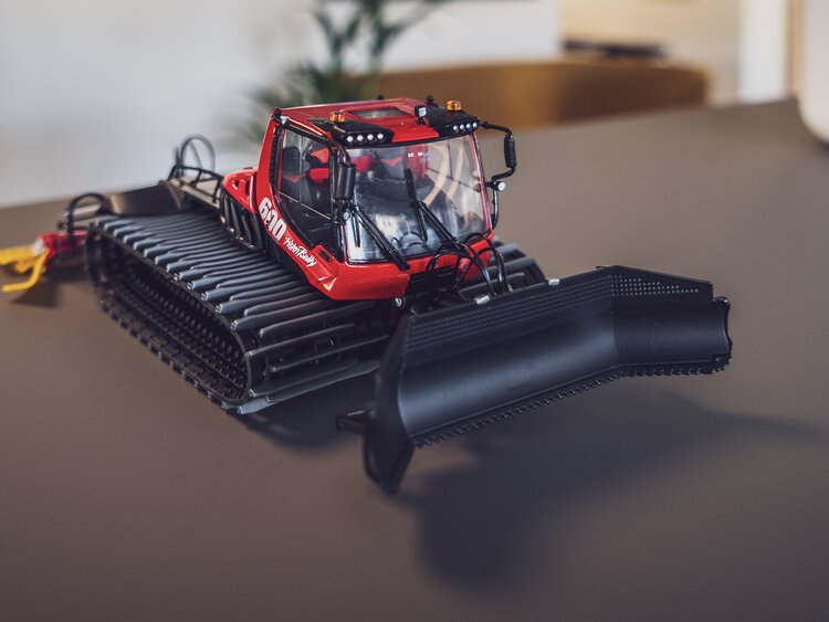 Miniaturansicht eines Pistenbully  | © Davos Klosters Mountains 