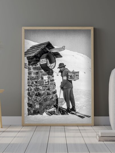 Nostalgie Poster mit Patroulleur welcher den SOS telefonisch kontaktiert | © Davos Klosters Mountains 