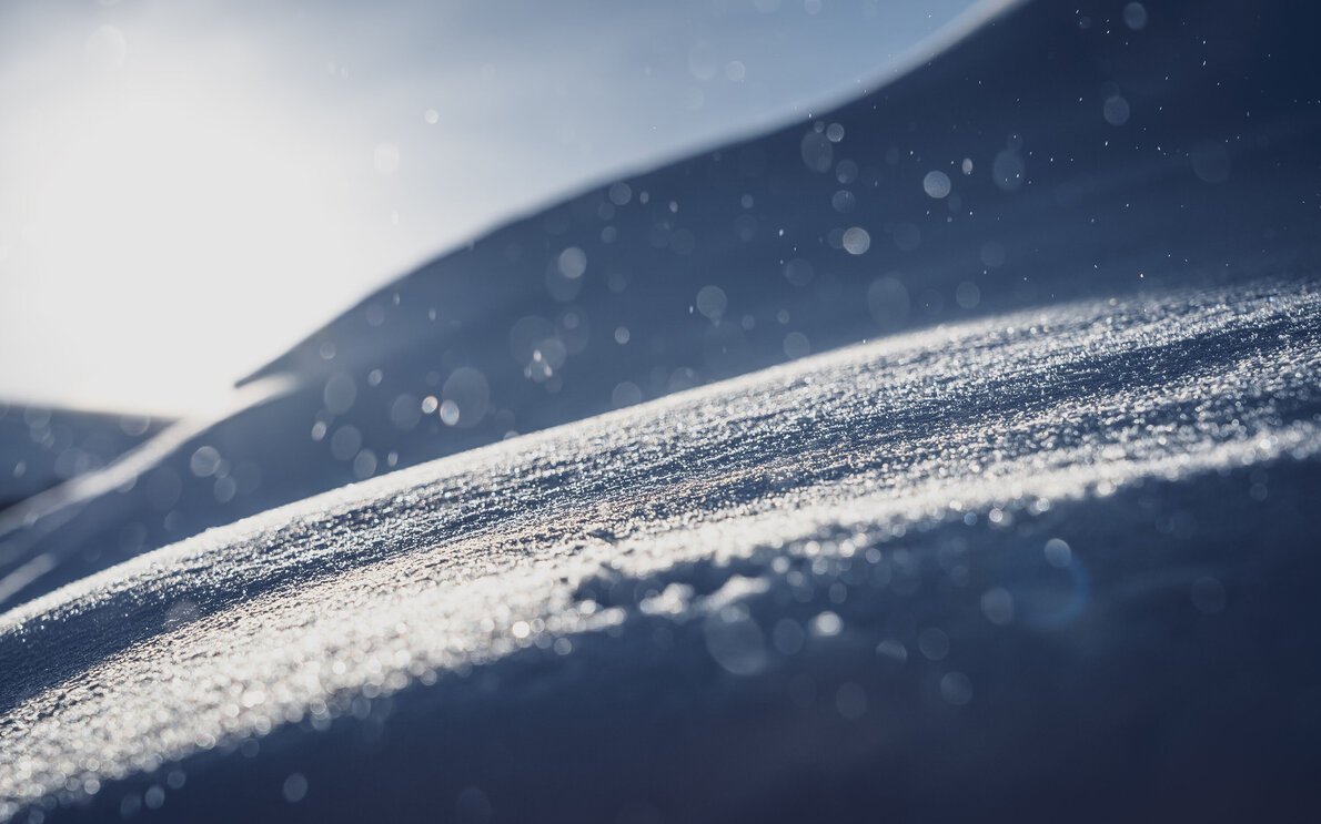 Nahaufnahme von Schneehang  | © Davos Klosters Mountains 