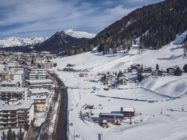 Bolgenareal am Jakobshorn mit Blick auf das Seehorn. | © Davos Klosters Mountains