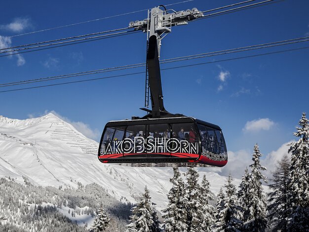 Erste Sektion der Jakobshorn Gondel welche unsere Gäste ins Skigebiet befördert. | © Davos Klosters Mountains