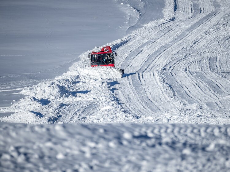 Pistenbully im Einsatz am Userisch. | © Davos Klosters Mountains