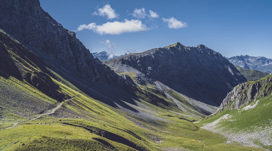 Rock path Parsenn | © Davos Klosters Mountains The rock path from Parsenn to the Strelapass in Davos. | © Davos Klosters Mountains