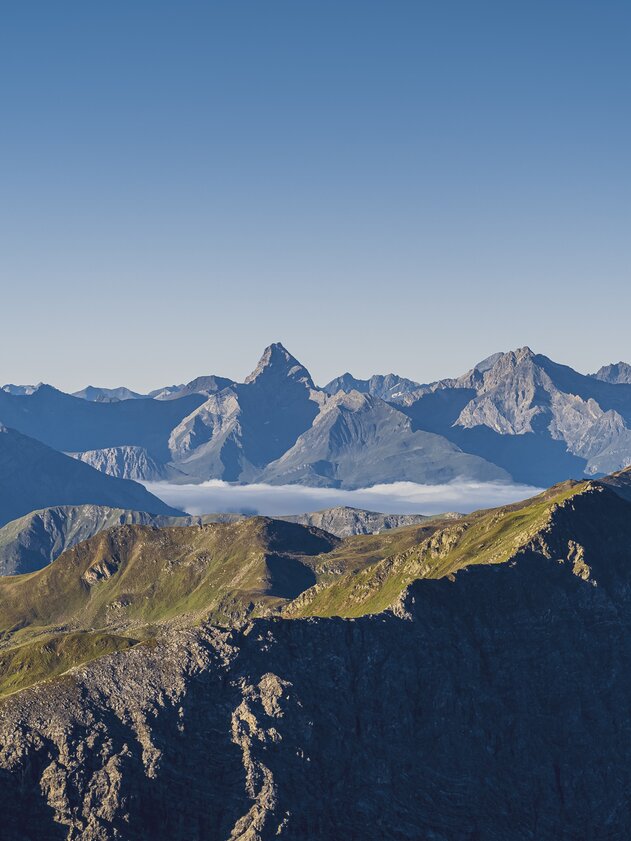 Impressive mountain scenery with view to the Tinzenhorn. | © Davos Klosters Mountains