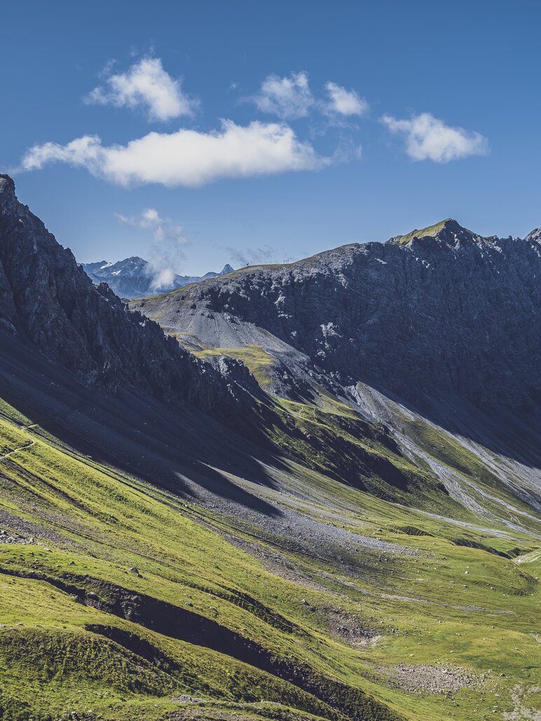 Rock path Parsenn | © Davos Klosters Mountains The rock path from Parsenn to the Strelapass in Davos. | © Davos Klosters Mountains