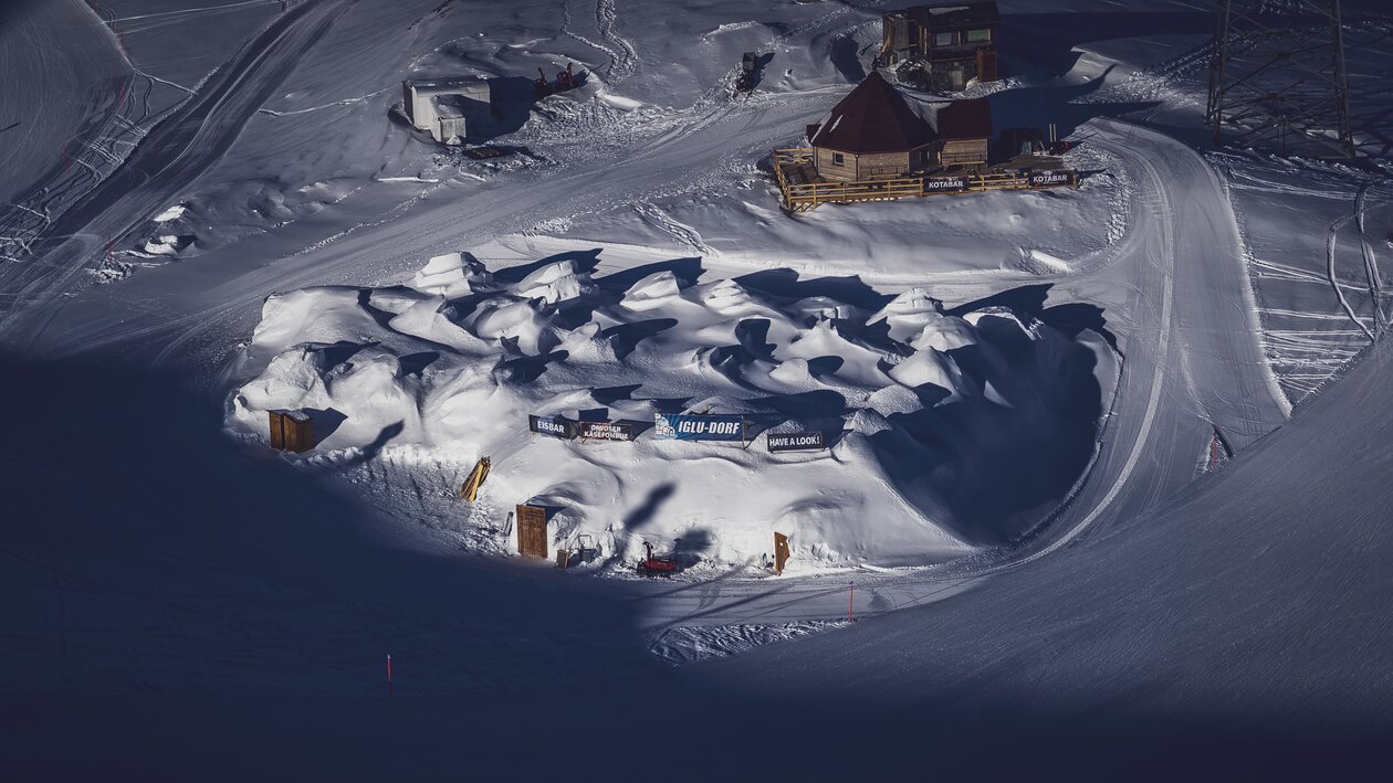 Sicht auf das gesamte Igludorf auf Parsenn. | © Davos Klosters Mountains