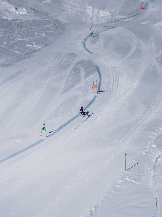 Ski racer in action at the Jakobshorn in Davos. | © Davos Klosters Mountains