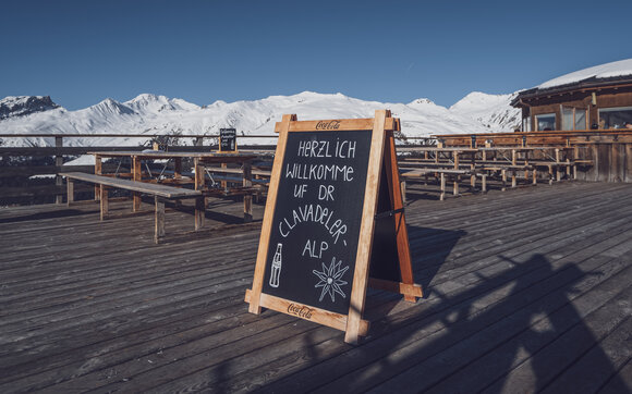 Sonnenterrasse der Clavadeler Alp auf dem Jakobshorn | © Davos Klosters Mountains