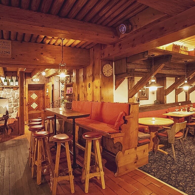 Old woodwork and a cozy atmosphere in the Montana Stube in Davos. | © Davos Klosters Mountains