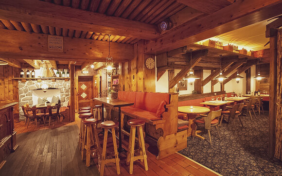 Old woodwork and a cozy atmosphere in the Montana Stube in Davos. | © Davos Klosters Mountains