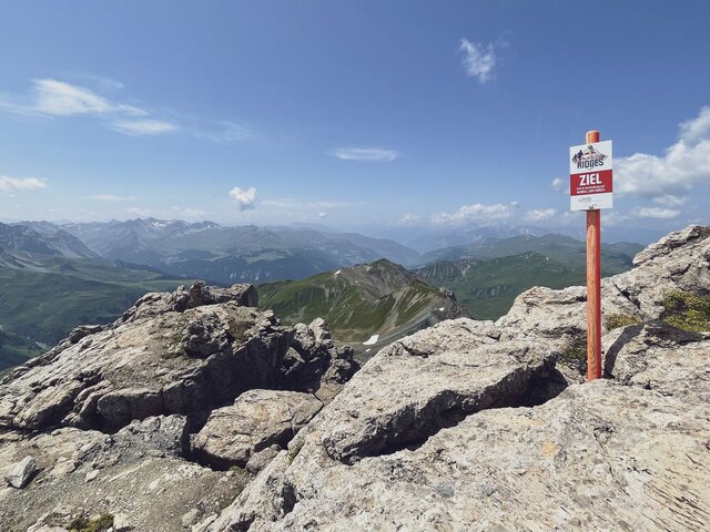 Zielhinweis Redbull Ridges | © Davos Klosters Mountains 