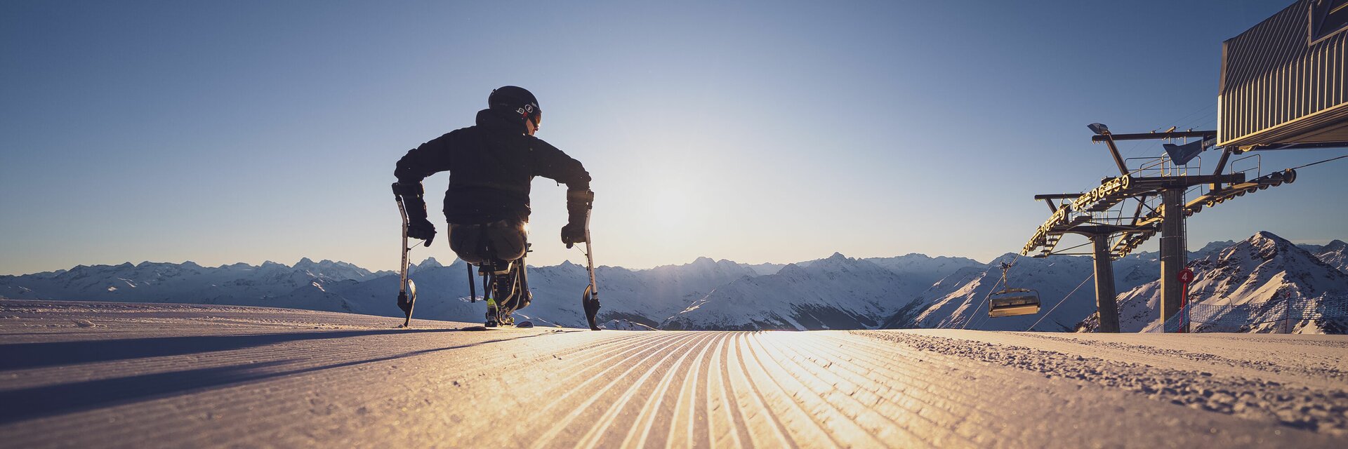 Skifahrer auf Monoski | © Davos Klosters Mountains Skifahrer auf Monoski | © Davos Klosters Mountains