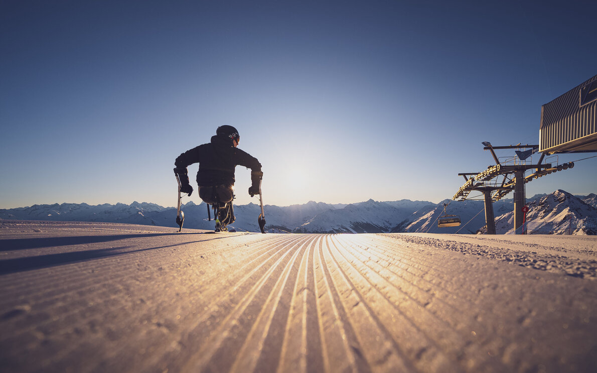 Skifahrer auf Monoski  | © Davos Klosters Mountains 