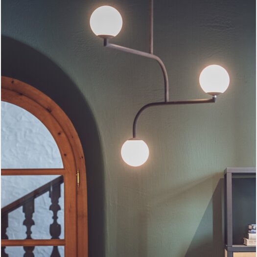 Raum mit Lampe und Büchergestell | © Davos Klosters Mountains 