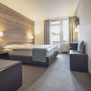 Doppelzimmer mit Balkon | © Davos Klosters Mountains