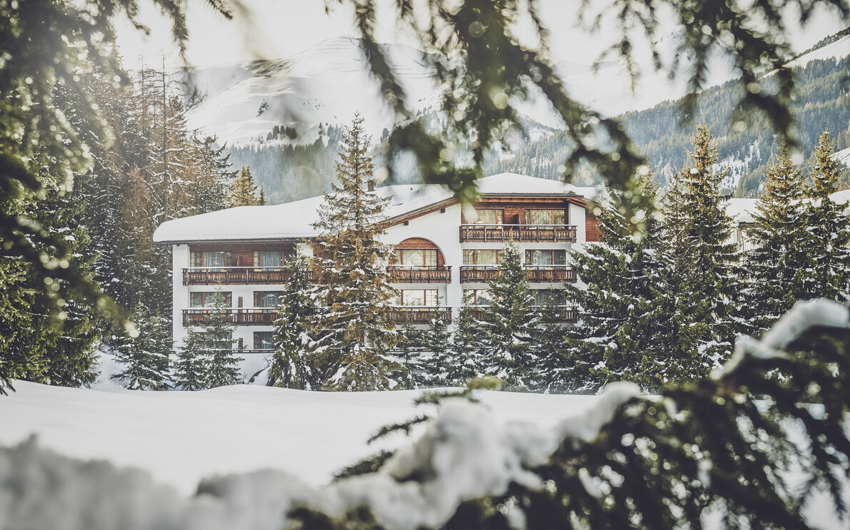 Winterzauber im Chalet Hotel Waldhuus.  | © Davos Klosters Mountains