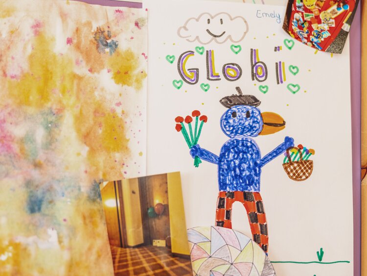 Kinderzeichnung der Schweizer Kultfigur Globi. | © DDO - davos.ch | Martin Bissig