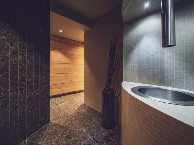 Waschbecken im Wellnessbereich | © Davos Klosters Mountains 