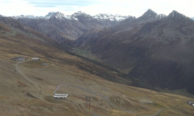 Blick auf die Jatzhütte Davos | © Davos Klosters Mountains