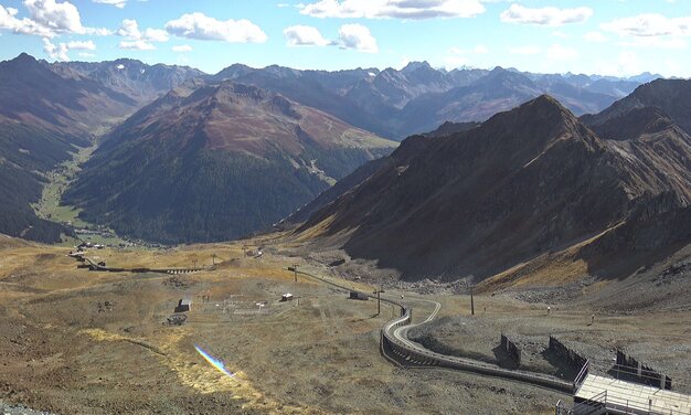 Ausblick von Parsenn in Richtung Dorftäli. | © Davos Klosters Mountains